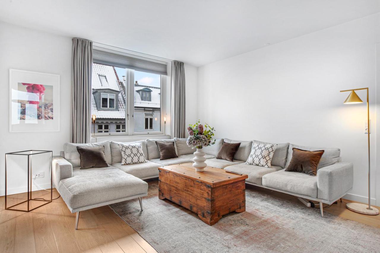 Sanders Monarch - Charming One-Bedroom Apartment With Two Balconies โคเปนเฮเกน ภายนอก รูปภาพ