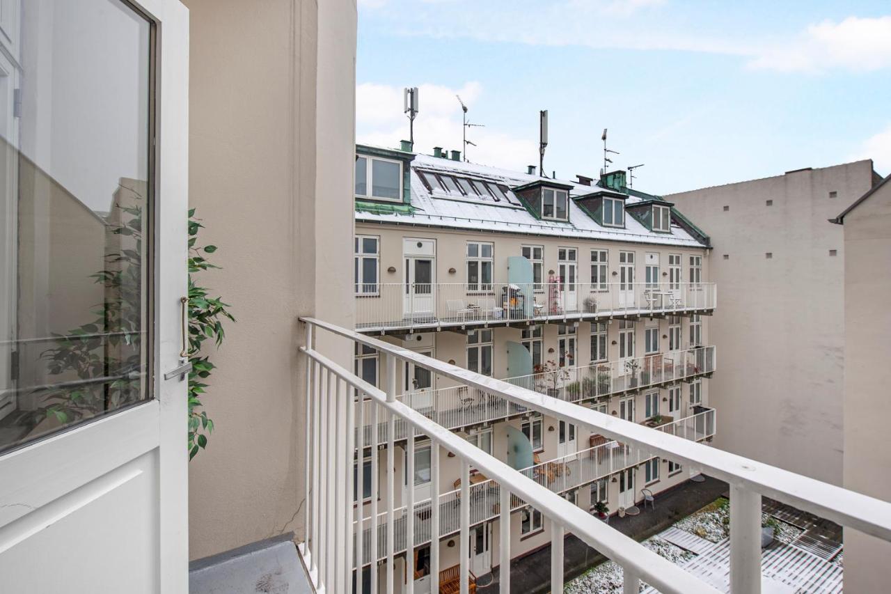 Sanders Monarch - Charming One-Bedroom Apartment With Two Balconies โคเปนเฮเกน ภายนอก รูปภาพ